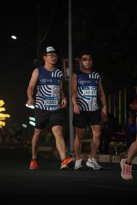 BIB: 43026
                            <button type="button" onclick="openModal(22904663)" class="btn btn-primary btn-sm float-right btn-popup" data-toggle="modal" data-target=".modal-high-quality">
                        <i class="fas fa-shopping-cart"></i> Add to Cart
                    </button>
                                            <button type="button" onclick="isThisMe(22904663, true)" class="btn btn-success btn-sm float-right btn-popup btn-isme hidden" data-toggle="tooltip" data-placement="bottom" title="นี่คือรูปของคุณใช่ไหม คลิกที่นี่เพื่อเอาเข้าอัลบั้ม">
                        <i class="fas fa-plus"></i> Add to album
                    </button>
                    <button type="button" onclick="isThisMe(22904663, false)" class="btn btn-warning btn-sm float-right btn-popup btn-isnotme hidden">
                        <i class="fas fa-ban"></i> Remove from album
                    </button>